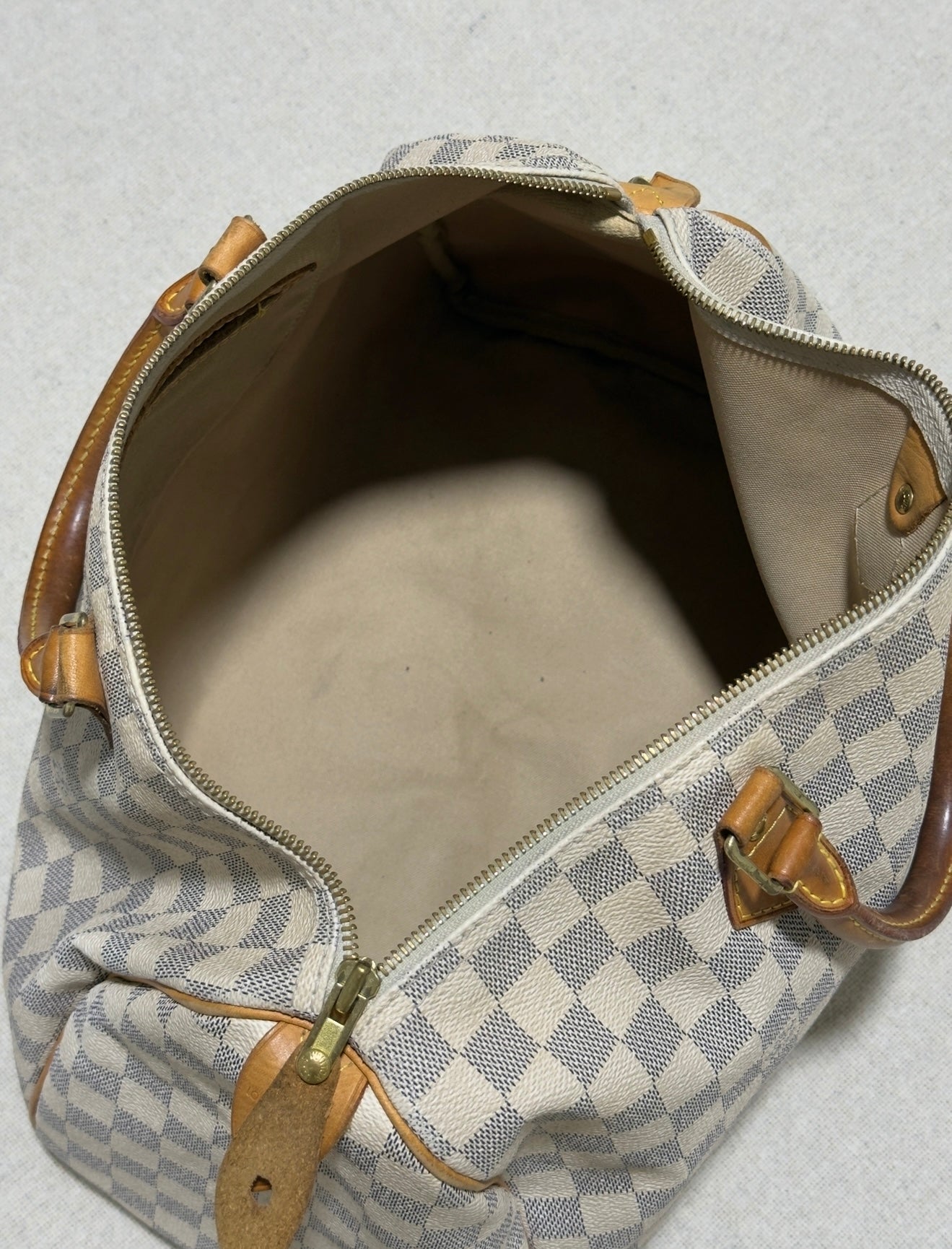LOUIS VUITTON Speedy 35