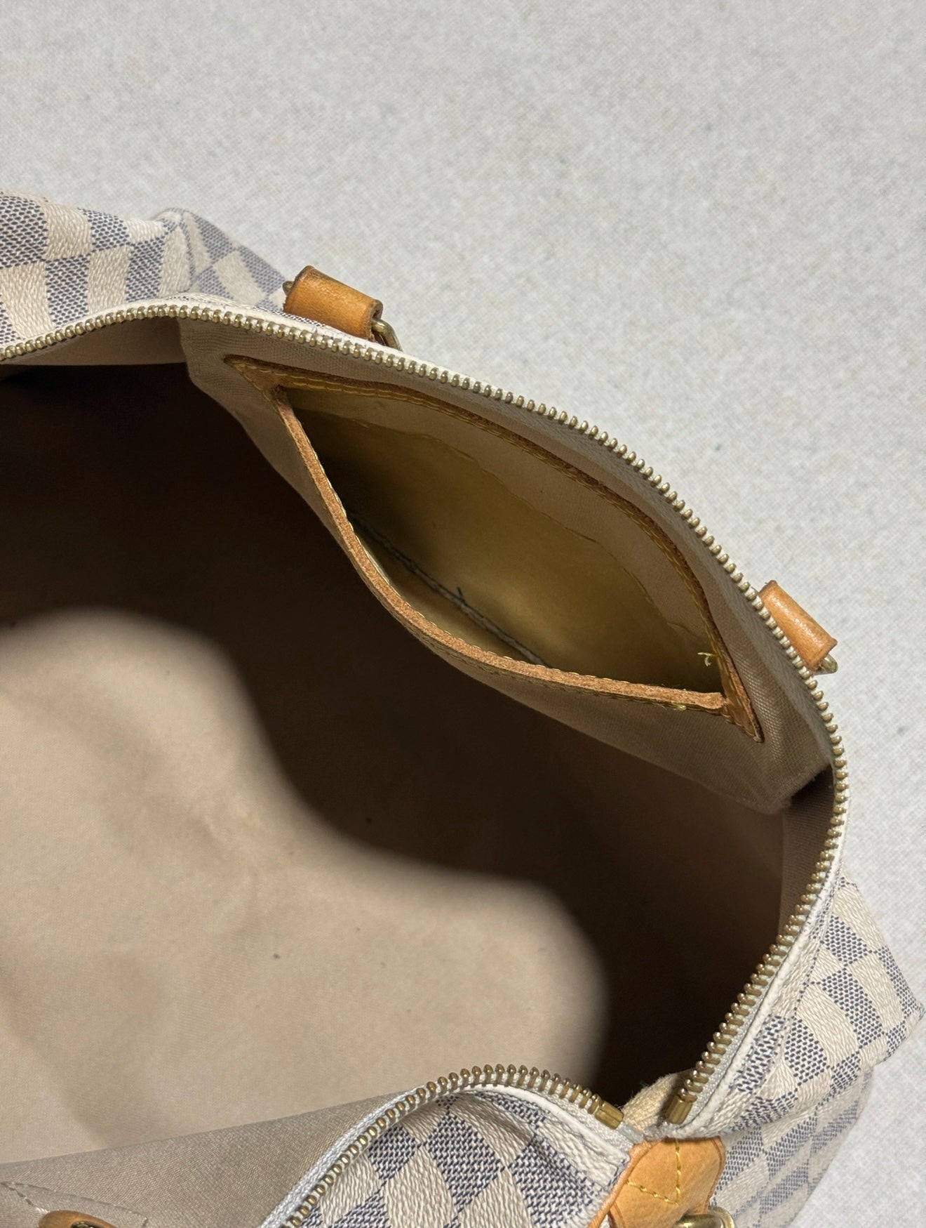 LOUIS VUITTON Speedy 35