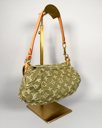 LOUIS VUITTON Pleaty