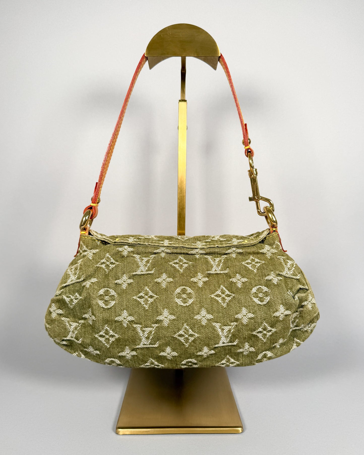 LOUIS VUITTON Pleaty