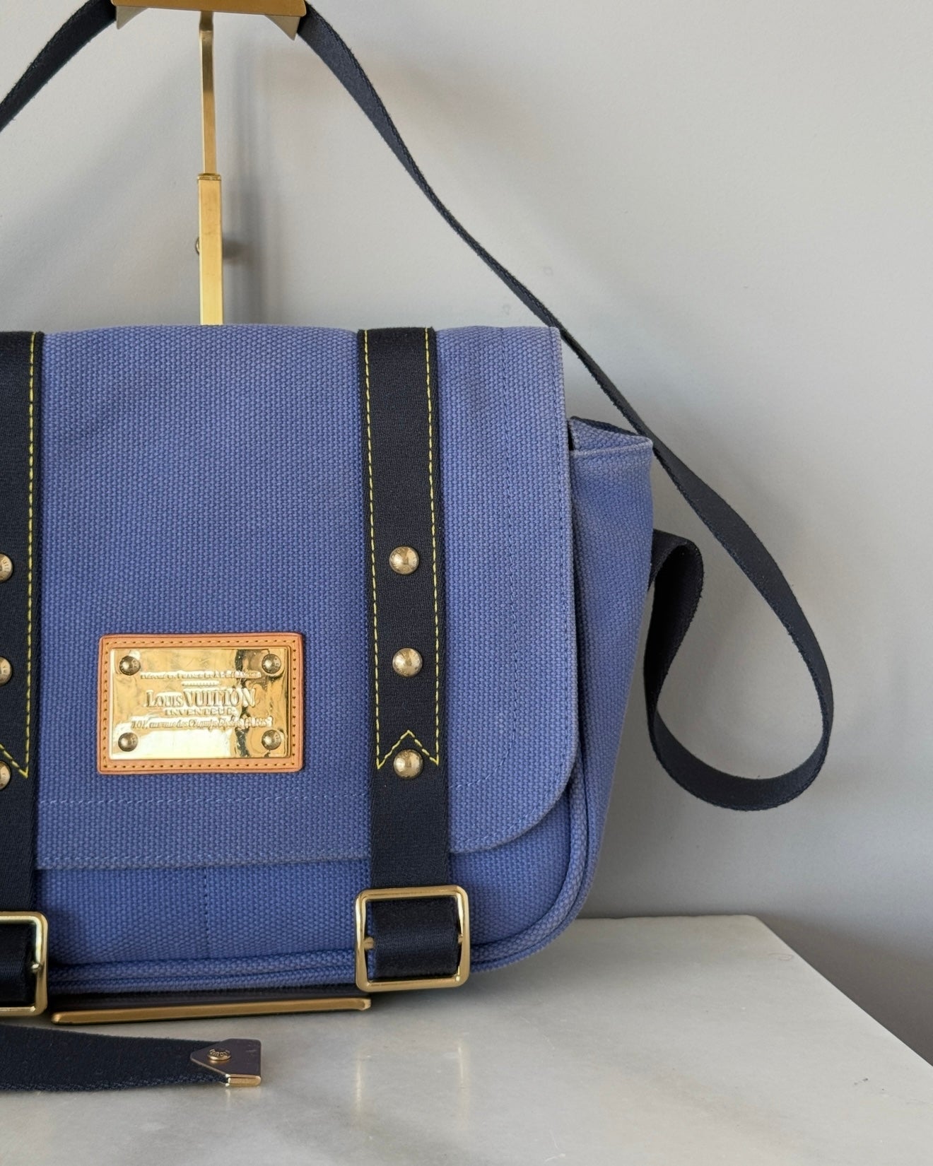 LOUIS VUITTON Besace PM