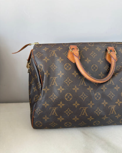 LOUIS VUITTON Speedy 35