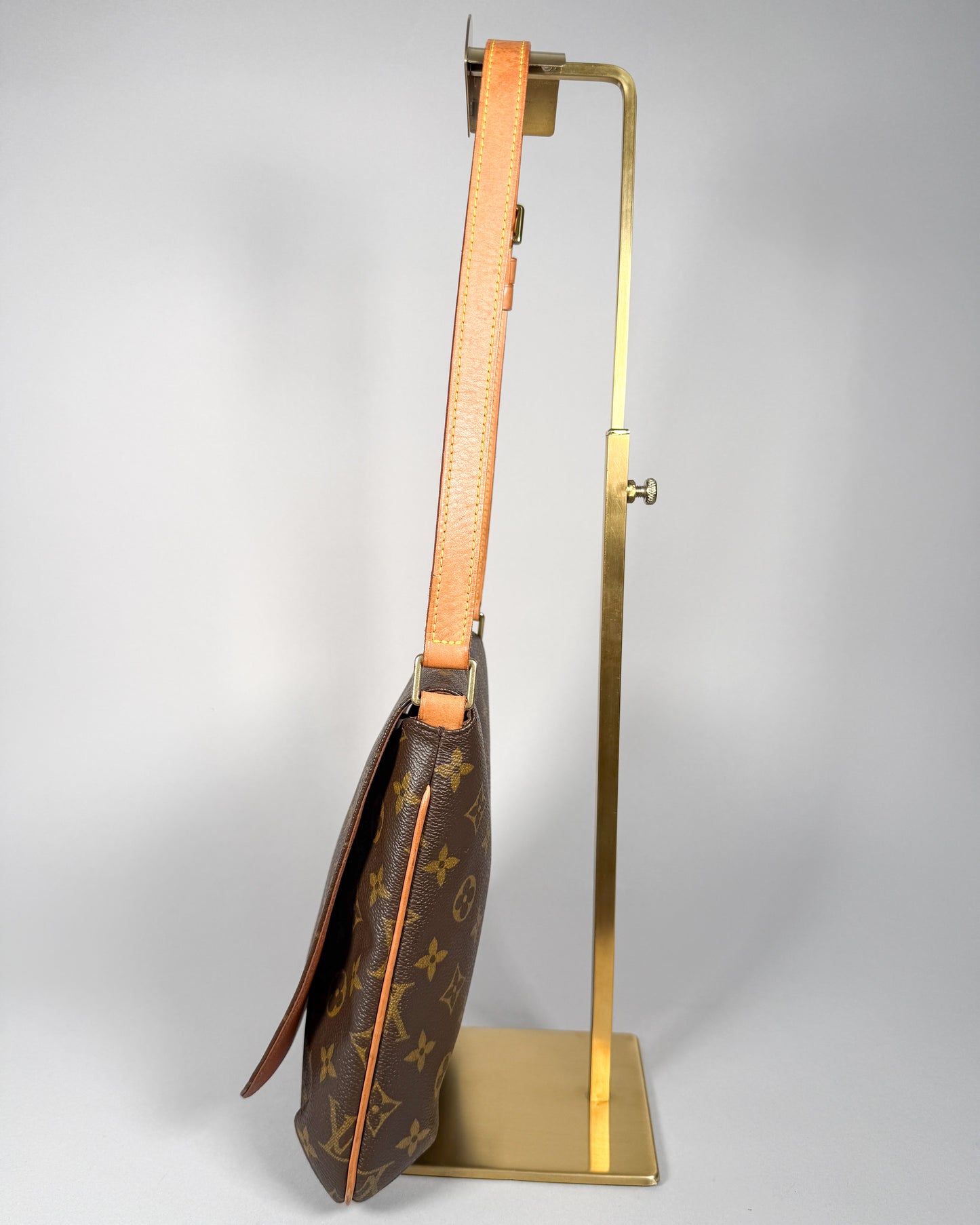 LOUIS VUITTON Musette