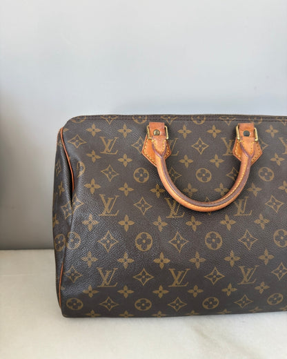 LOUIS VUITTON Speedy 35