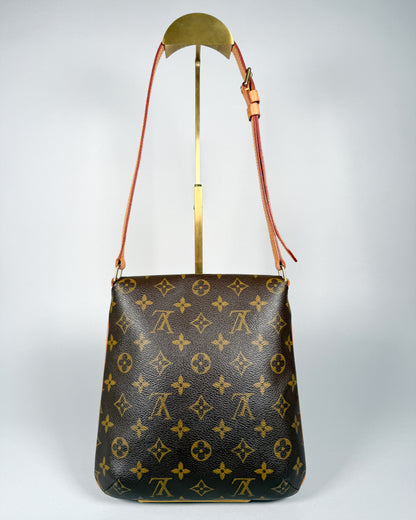 LOUIS VUITTON Musette