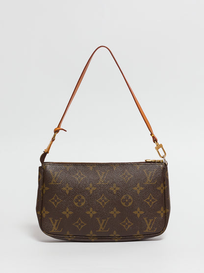 LOUIS VUITTON Pochette