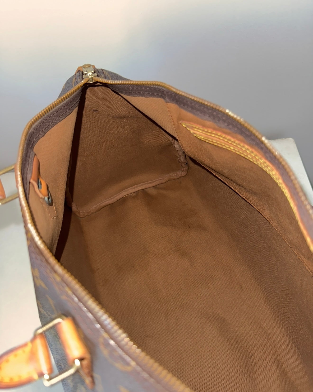 LOUIS VUITTON Speedy 35