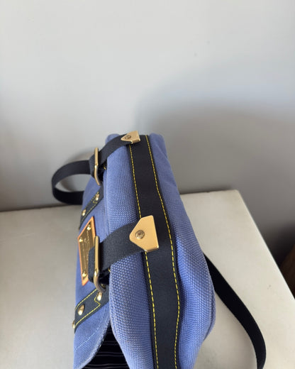 LOUIS VUITTON Besace PM