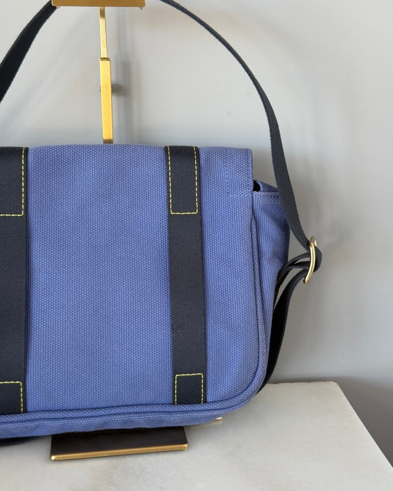 LOUIS VUITTON Besace PM