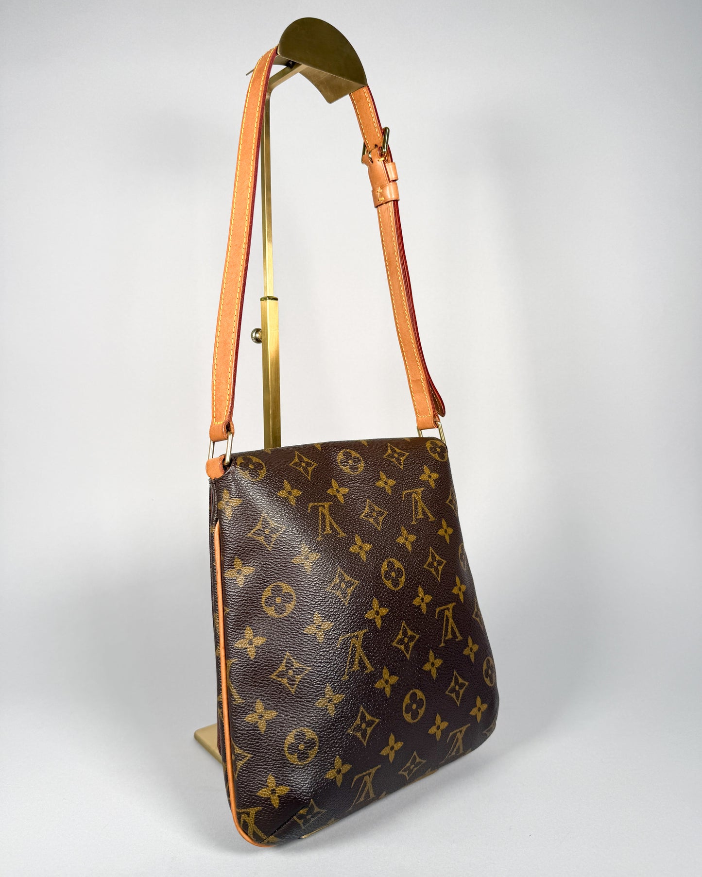 LOUIS VUITTON Musette